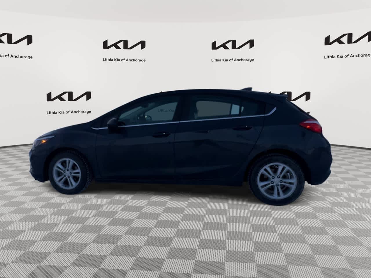Thumbnail: 2018 Chevrolet Cruze - 6