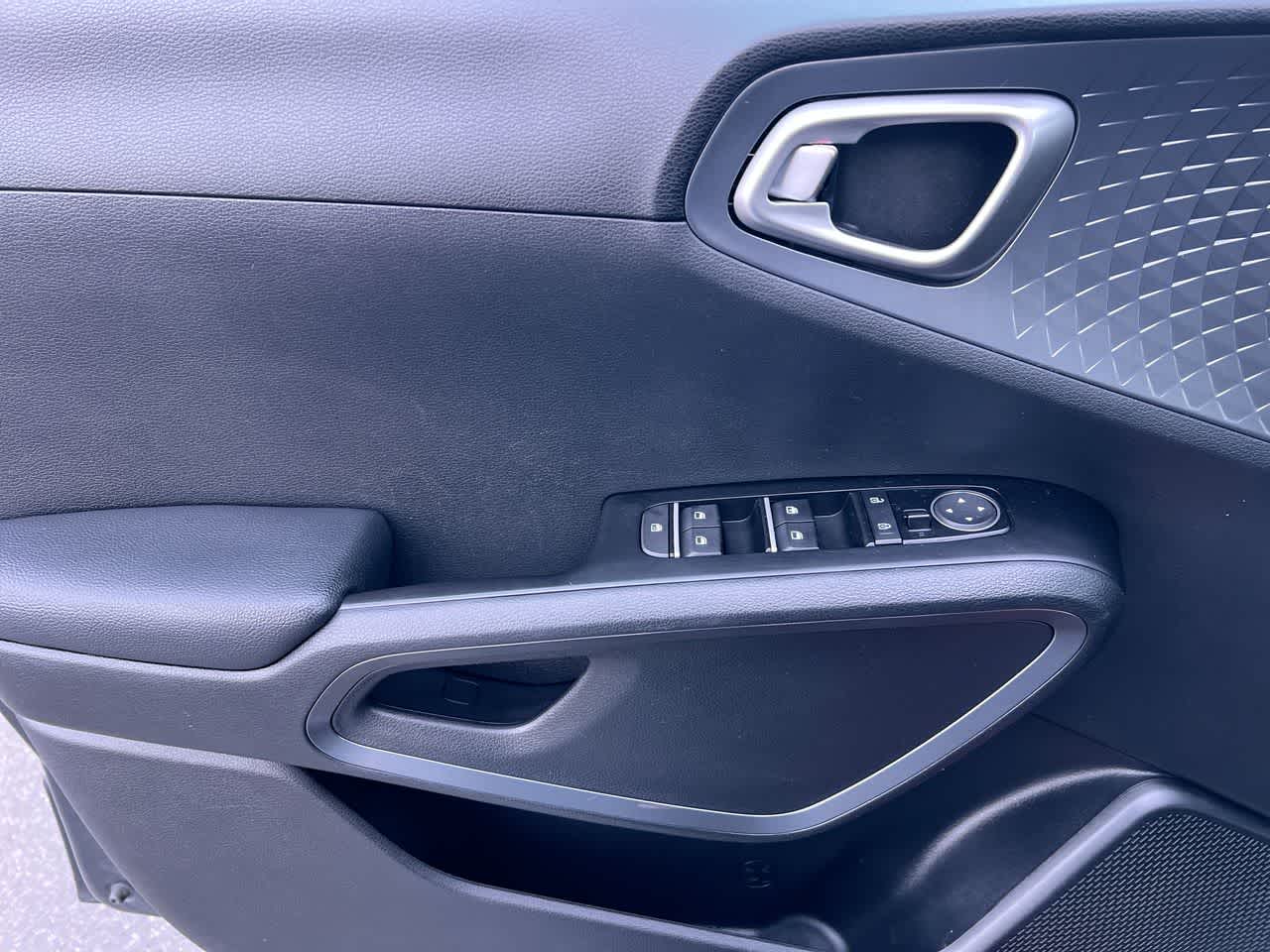 Thumbnail: 2020 Kia Soul - 13