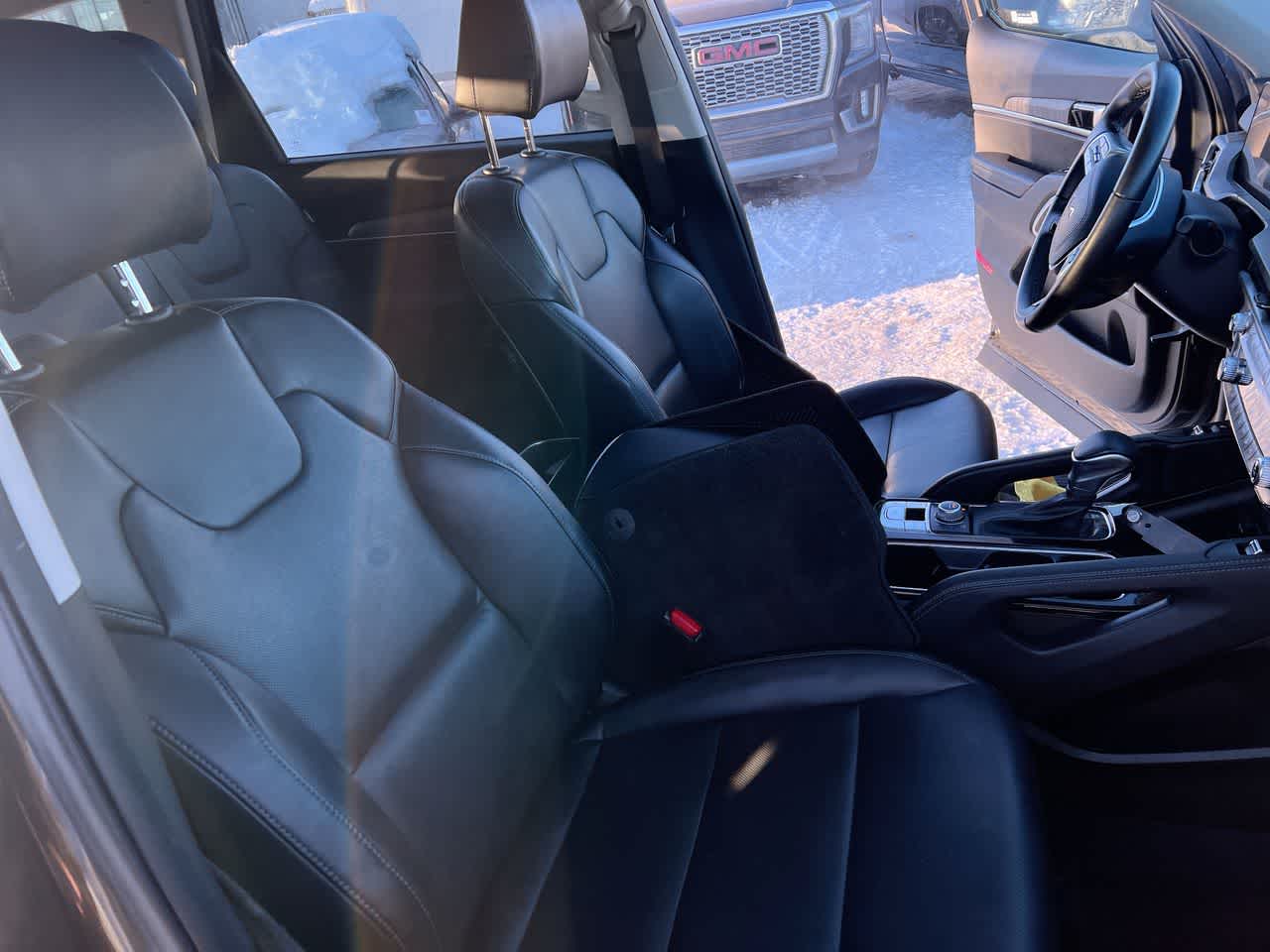 Thumbnail: 2023 Kia Telluride - 28