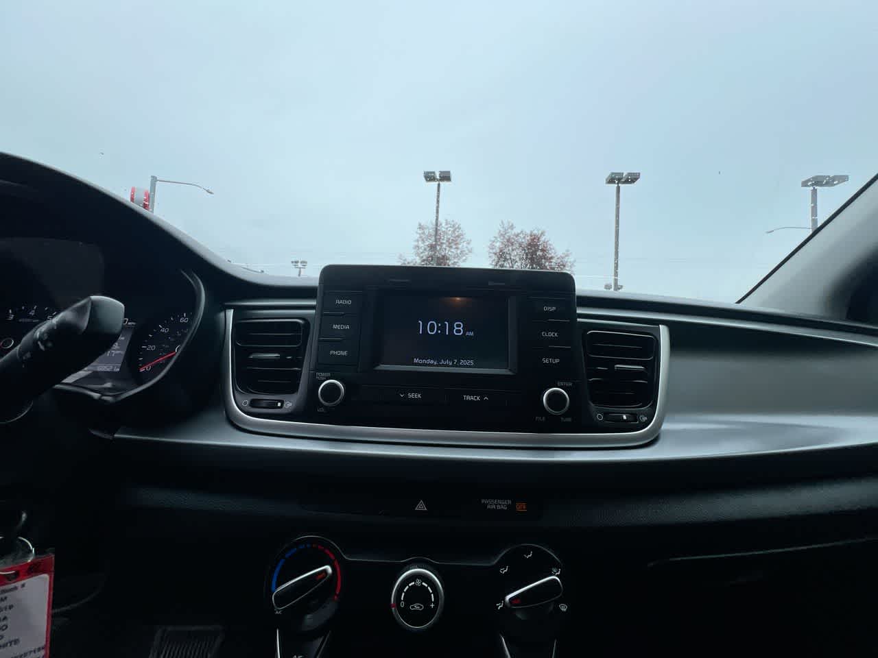 Thumbnail: 2019 Kia Rio - 16