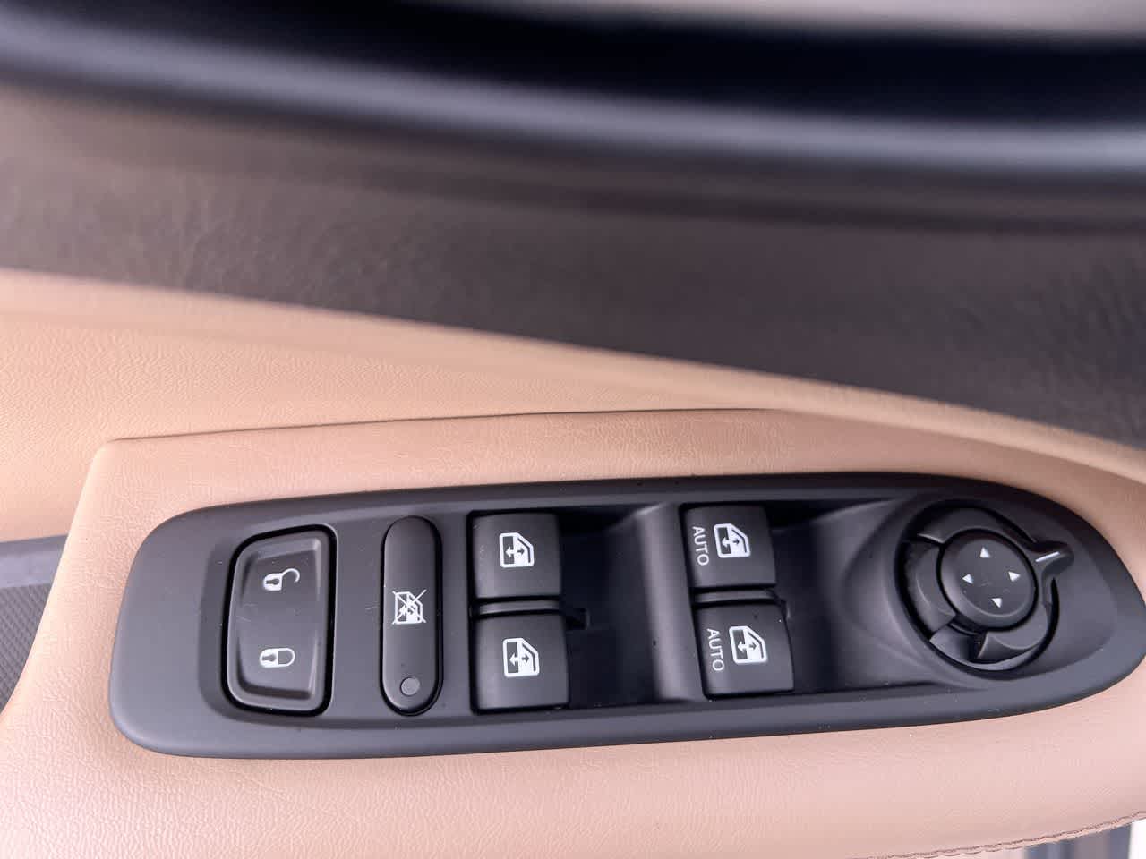 Thumbnail: 2019 Jeep Compass - 13
