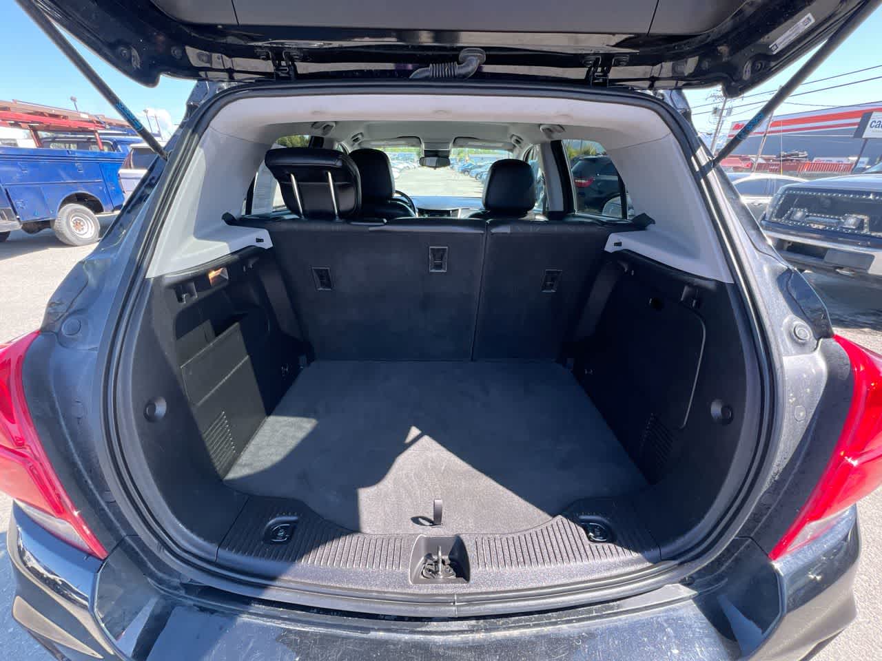 Thumbnail: 2019 Chevrolet Trax - 25