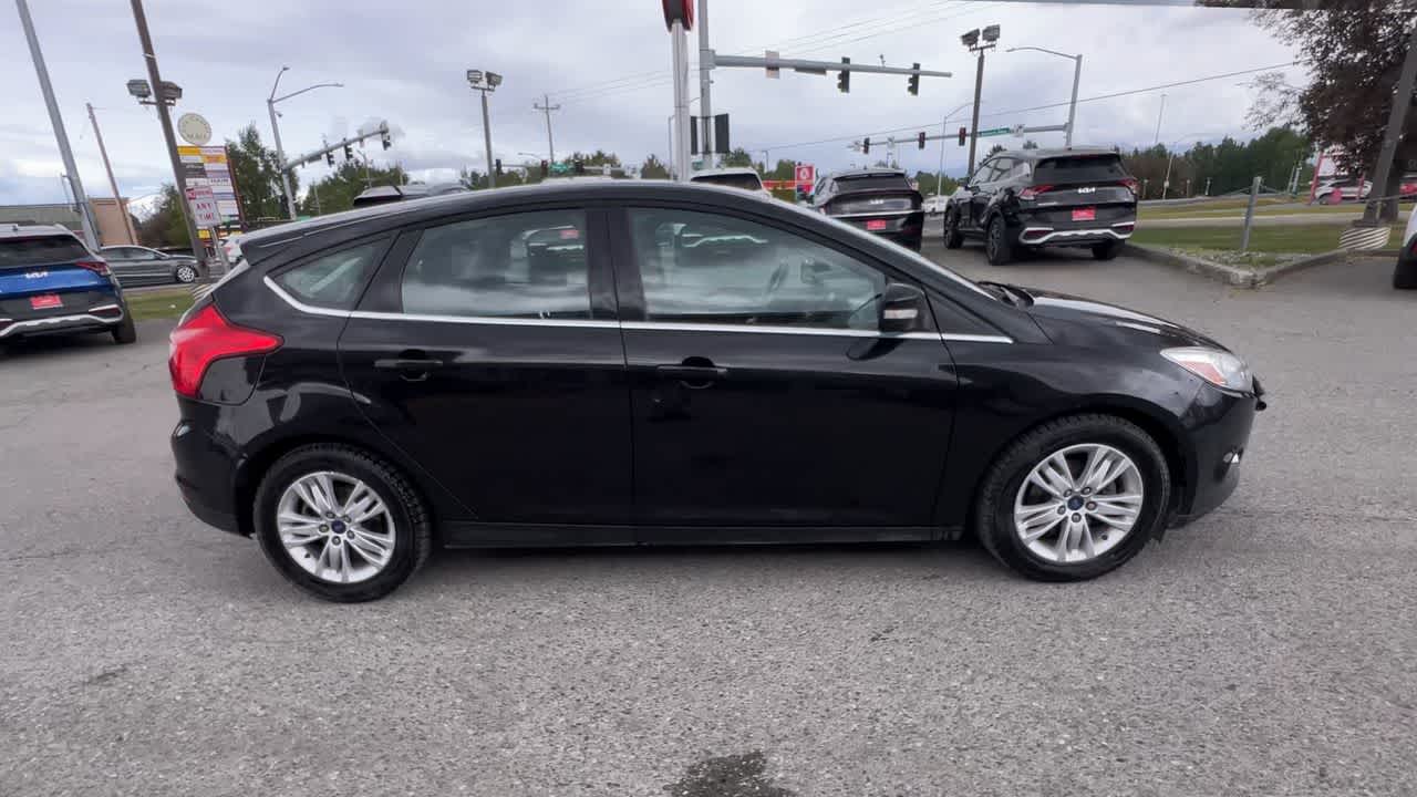 Thumbnail: 2012 Ford Focus - 9