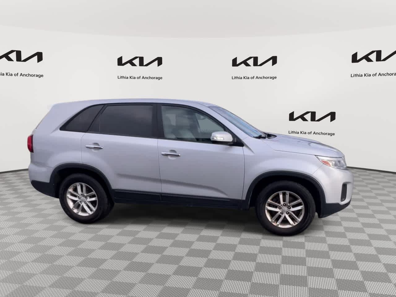 Thumbnail: 2015 Kia Sorento - 9