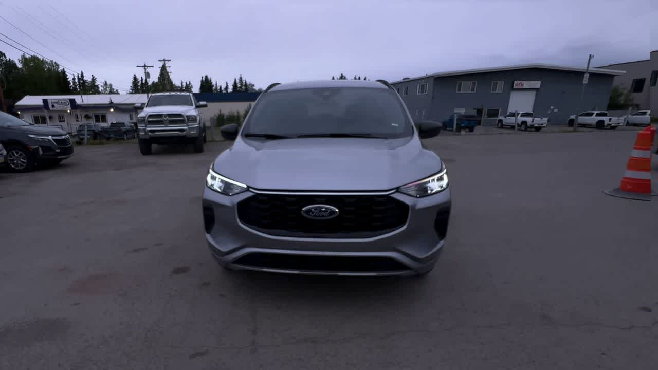 Thumbnail: 2024 Ford Escape - 3