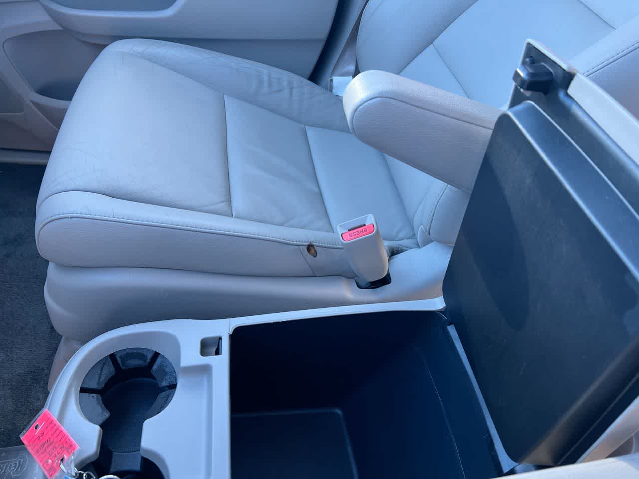 Thumbnail: 2015 Honda Odyssey - 21