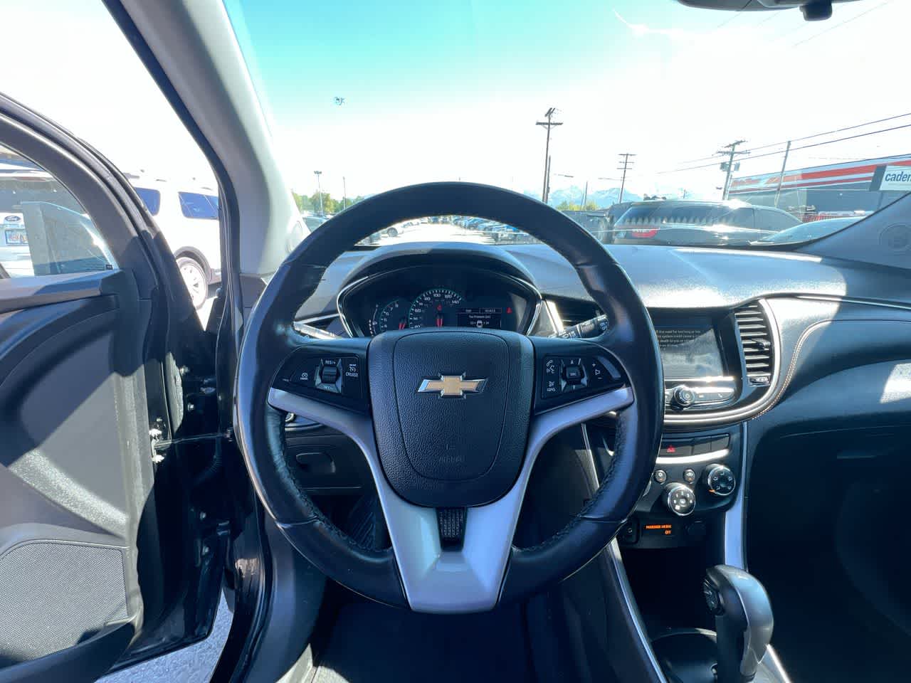 Thumbnail: 2019 Chevrolet Trax - 14