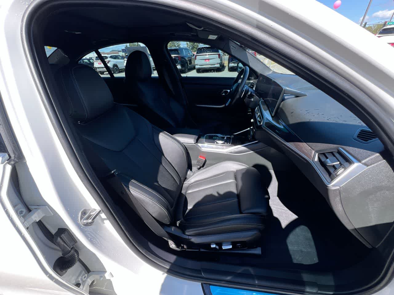 Thumbnail: 2024 BMW 3 Series - 28