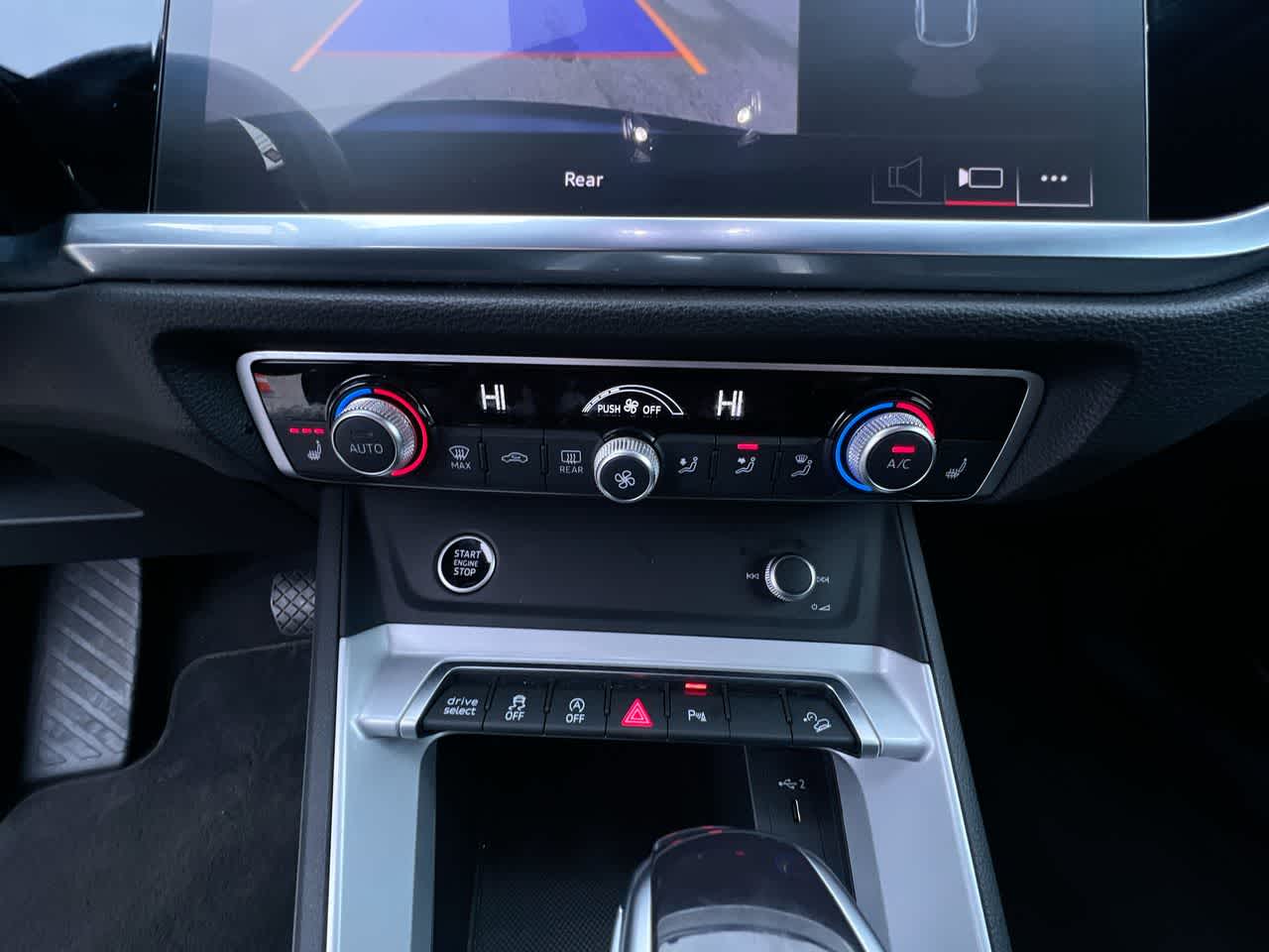 Thumbnail: 2023 Audi Q3 - 19
