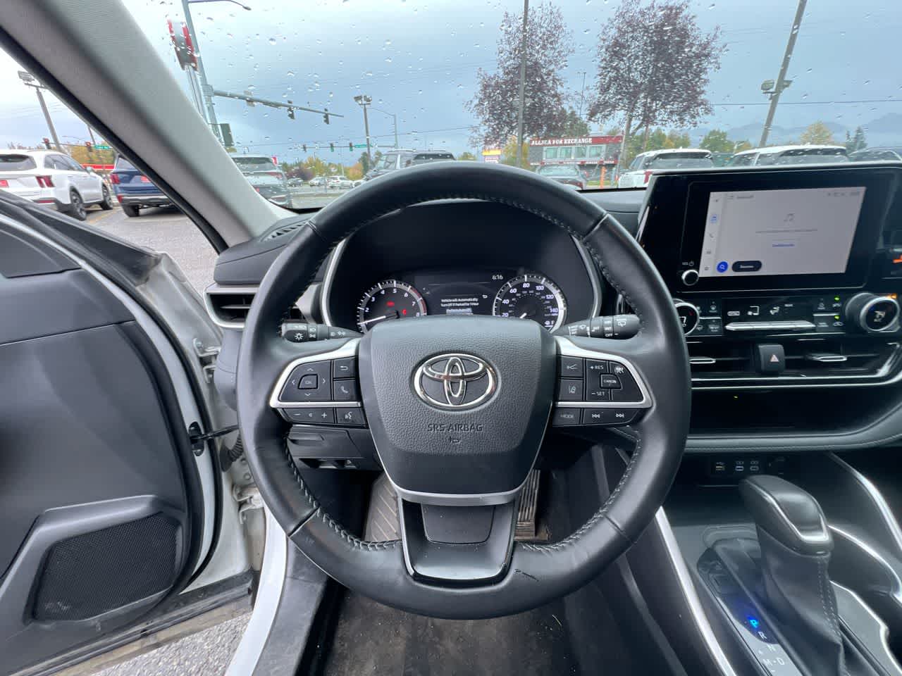 Thumbnail: 2024 Toyota Highlander - 14