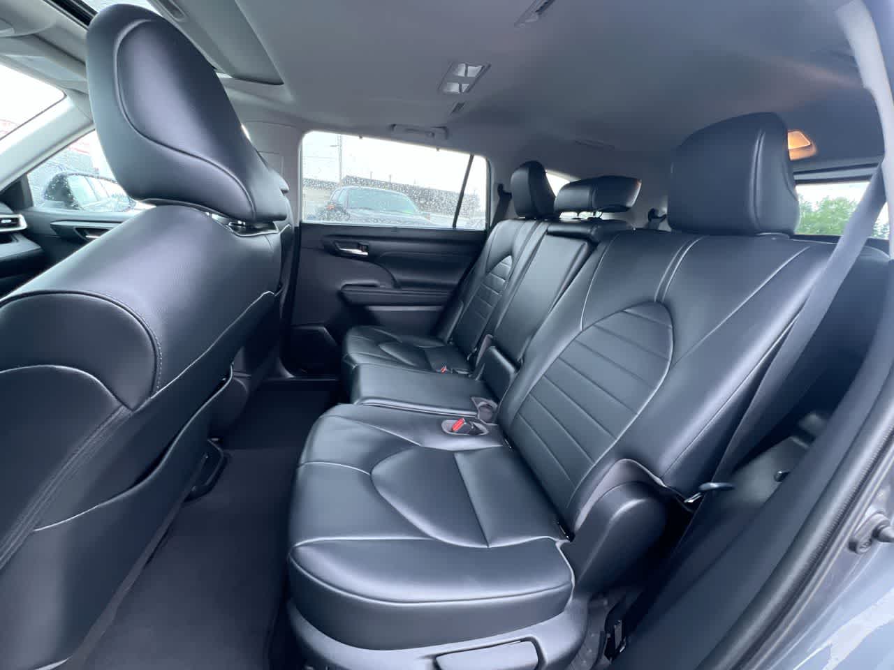 2020 Toyota Highlander XLE 23