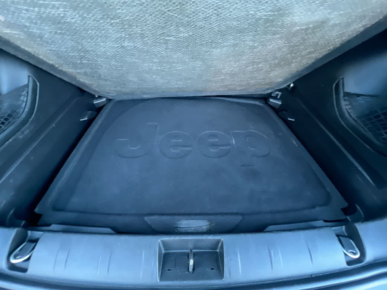 Thumbnail: 2019 Jeep Renegade - 26