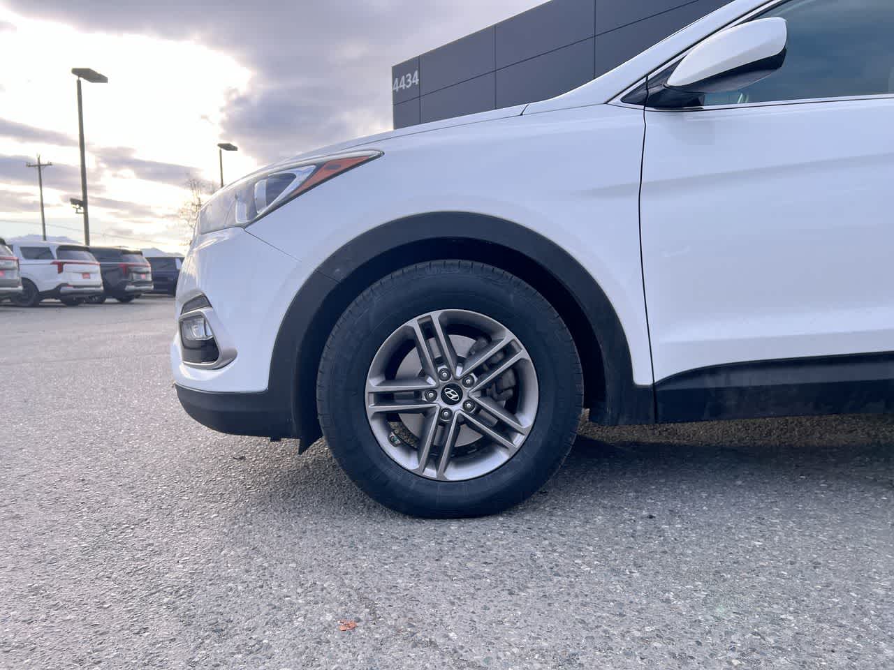 Thumbnail: 2017 Hyundai Santa Fe - 10