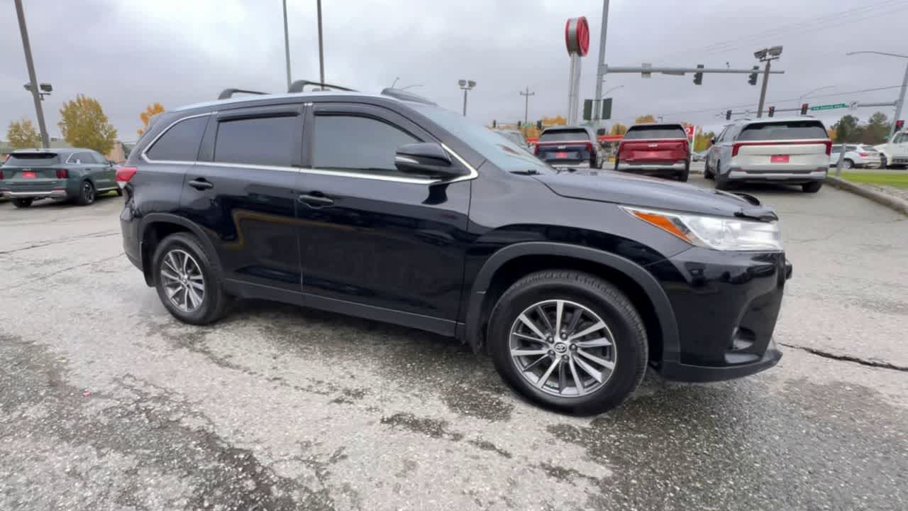 Used 2019 Toyota Highlander XLE with VIN 5TDJZRFH0KS579812 for sale in Anchorage, AK