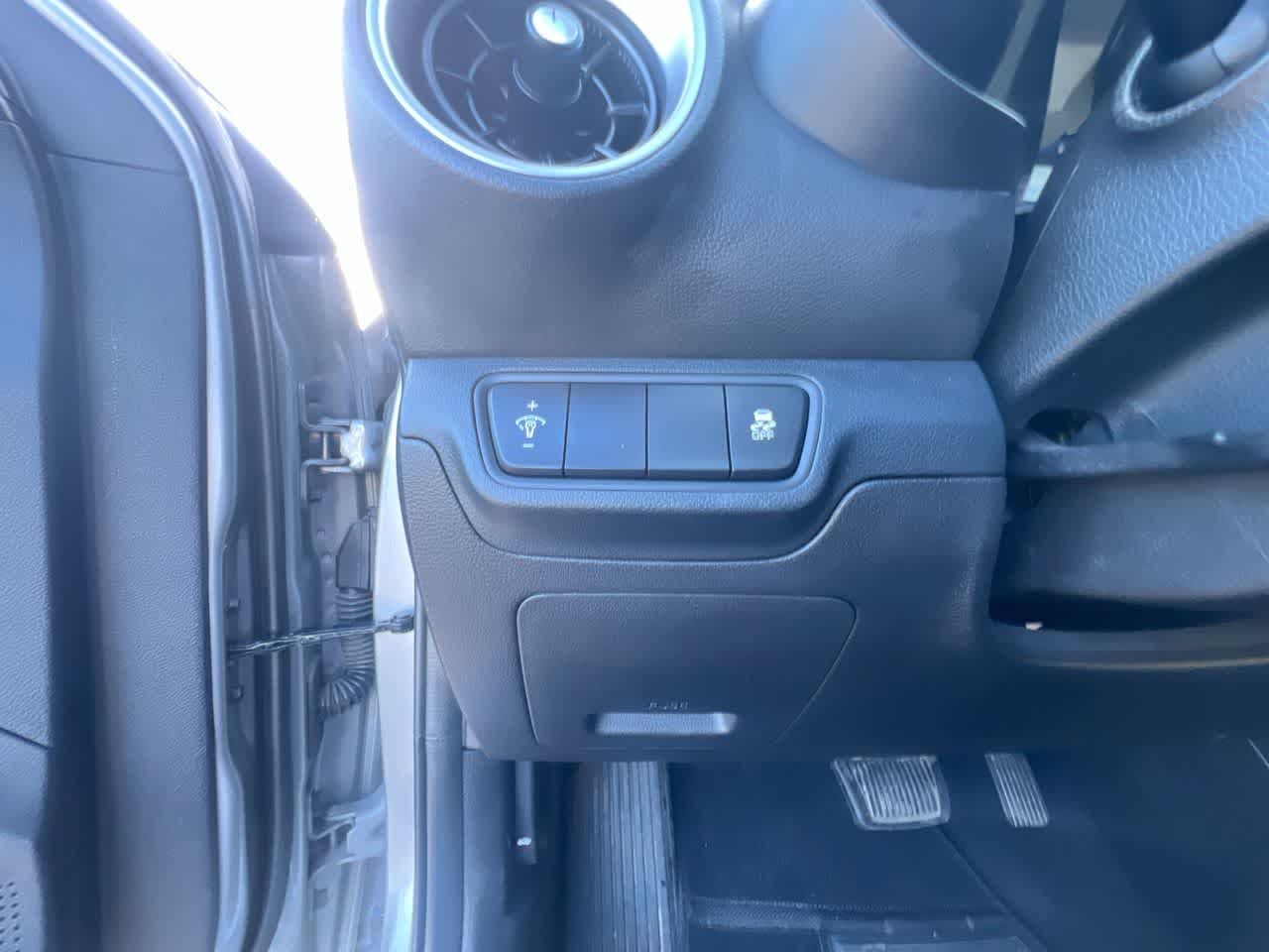 Thumbnail: 2024 Kia Forte - 18