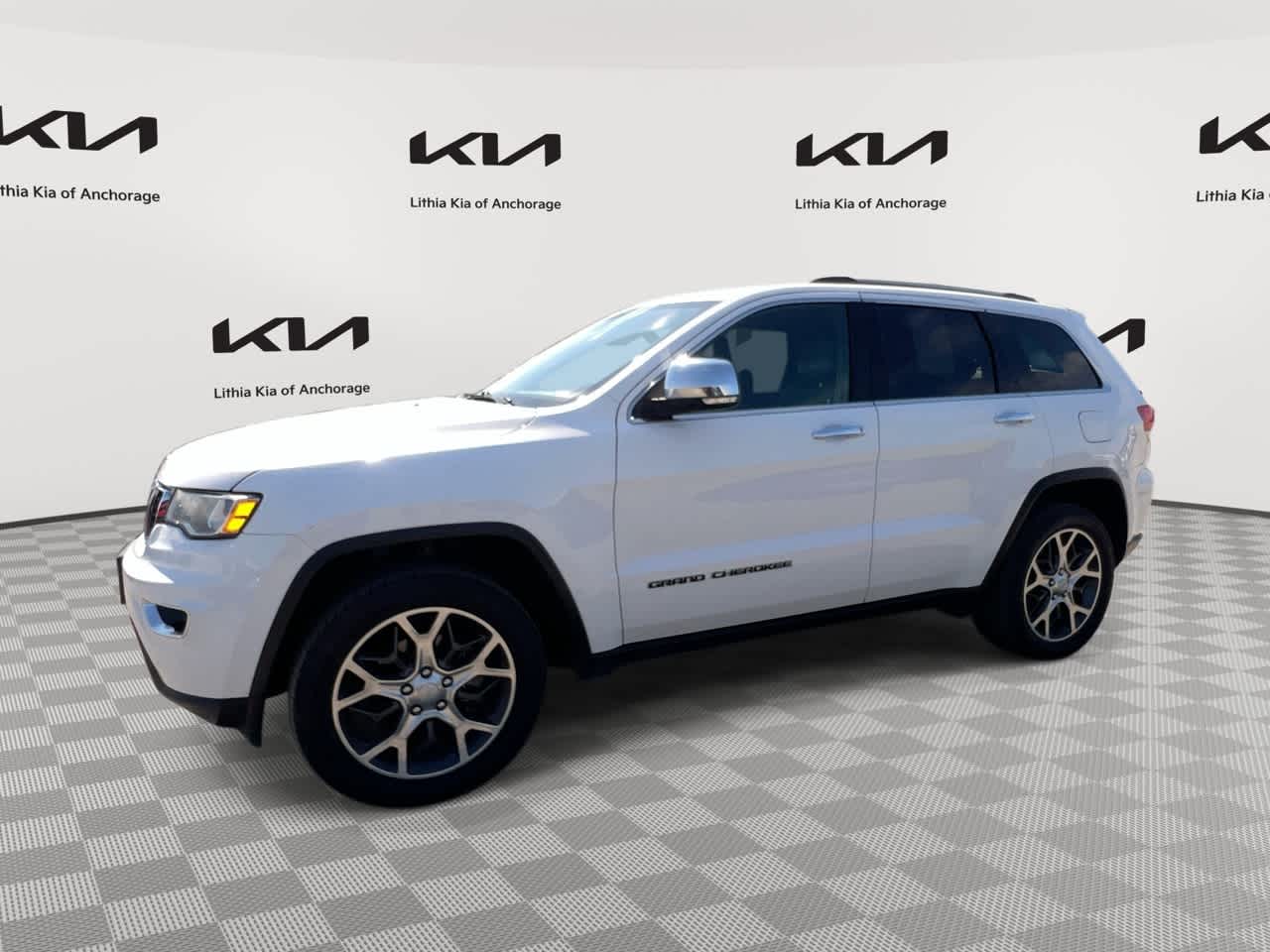 Thumbnail: 2019 Jeep Grand Cherokee - 1