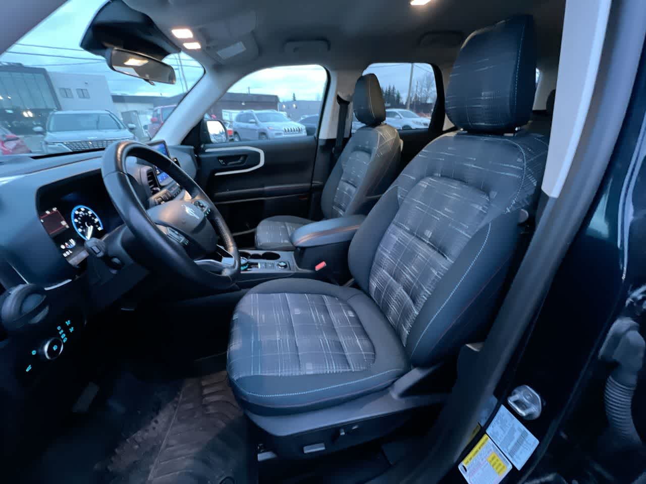 Thumbnail: 2023 Ford Bronco Sport - 11