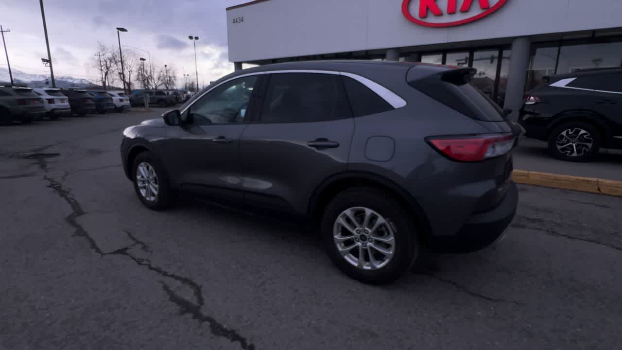 Thumbnail: 2021 Ford Escape - 6