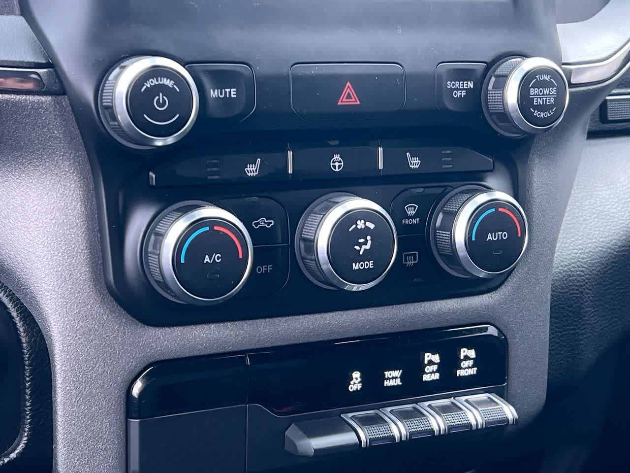 Thumbnail: 2020 RAM 1500 - 19