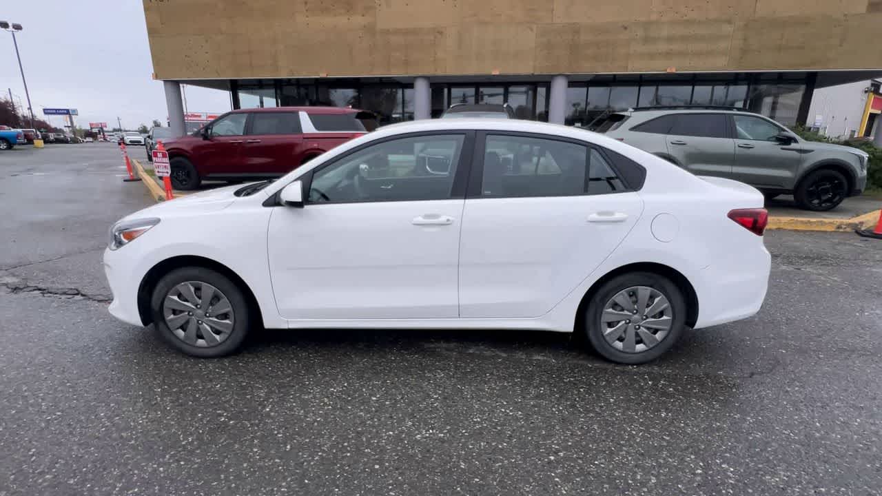 Thumbnail: 2019 Kia Rio - 5