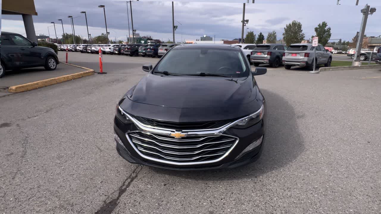 2022 Chevrolet Malibu 1LT photo 3