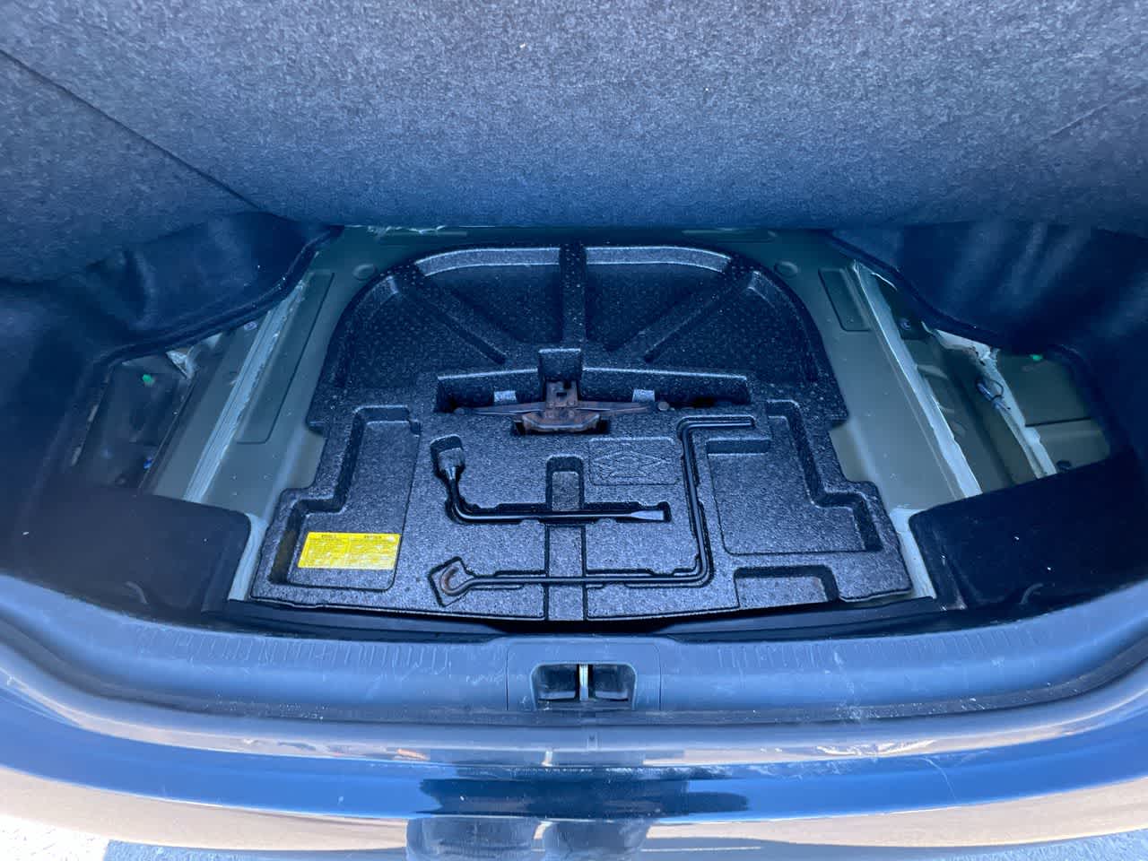 Thumbnail: 2012 Toyota Camry - 26