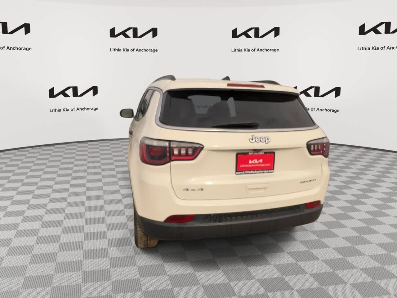 Thumbnail: 2019 Jeep Compass - 8
