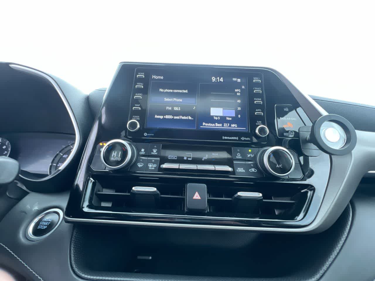 2020 Toyota Highlander XLE 19