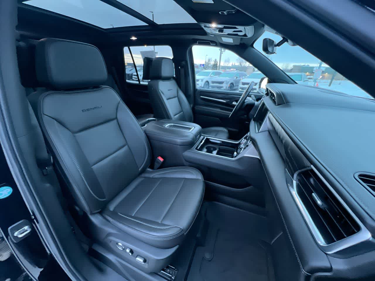 Thumbnail: 2021 GMC Yukon - 28