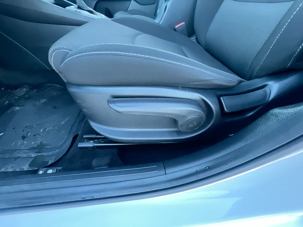 Thumbnail: 2022 Kia Forte - 12