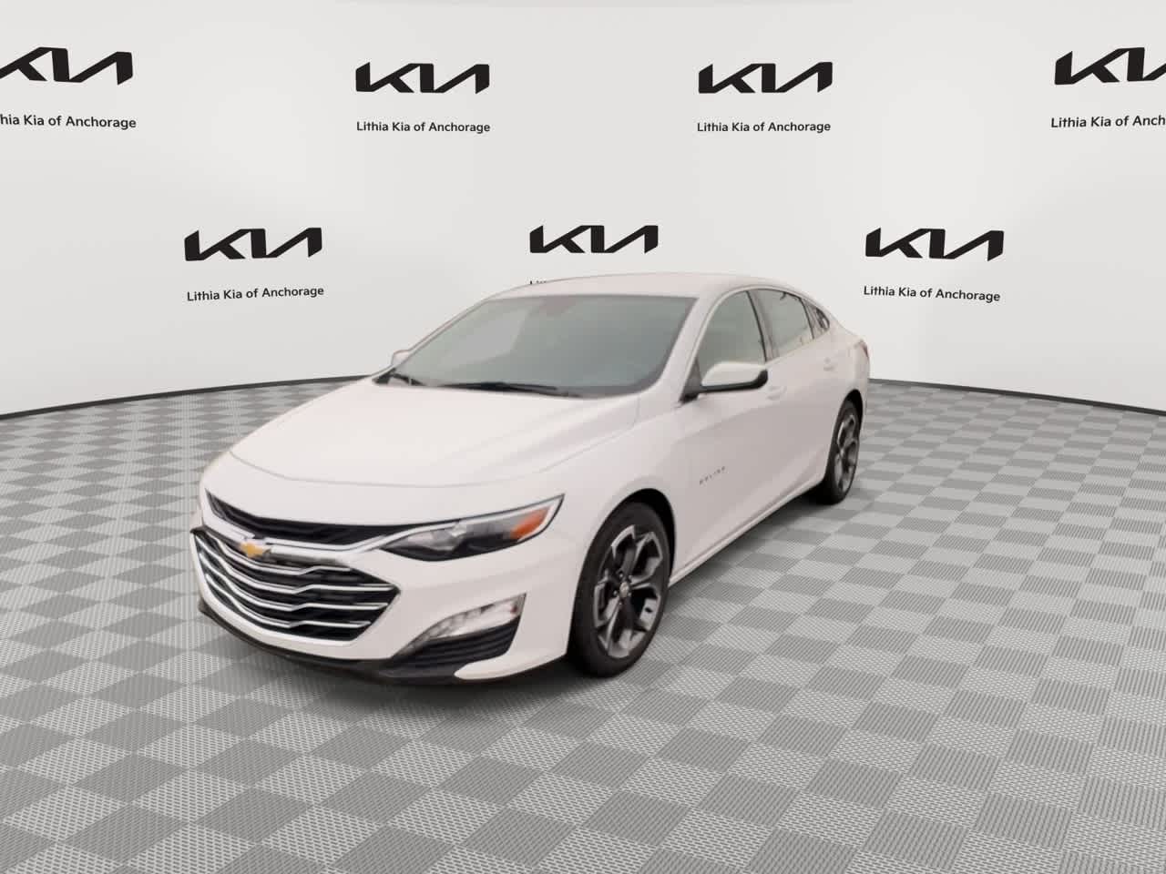 Thumbnail: 2023 Chevrolet Malibu - 4