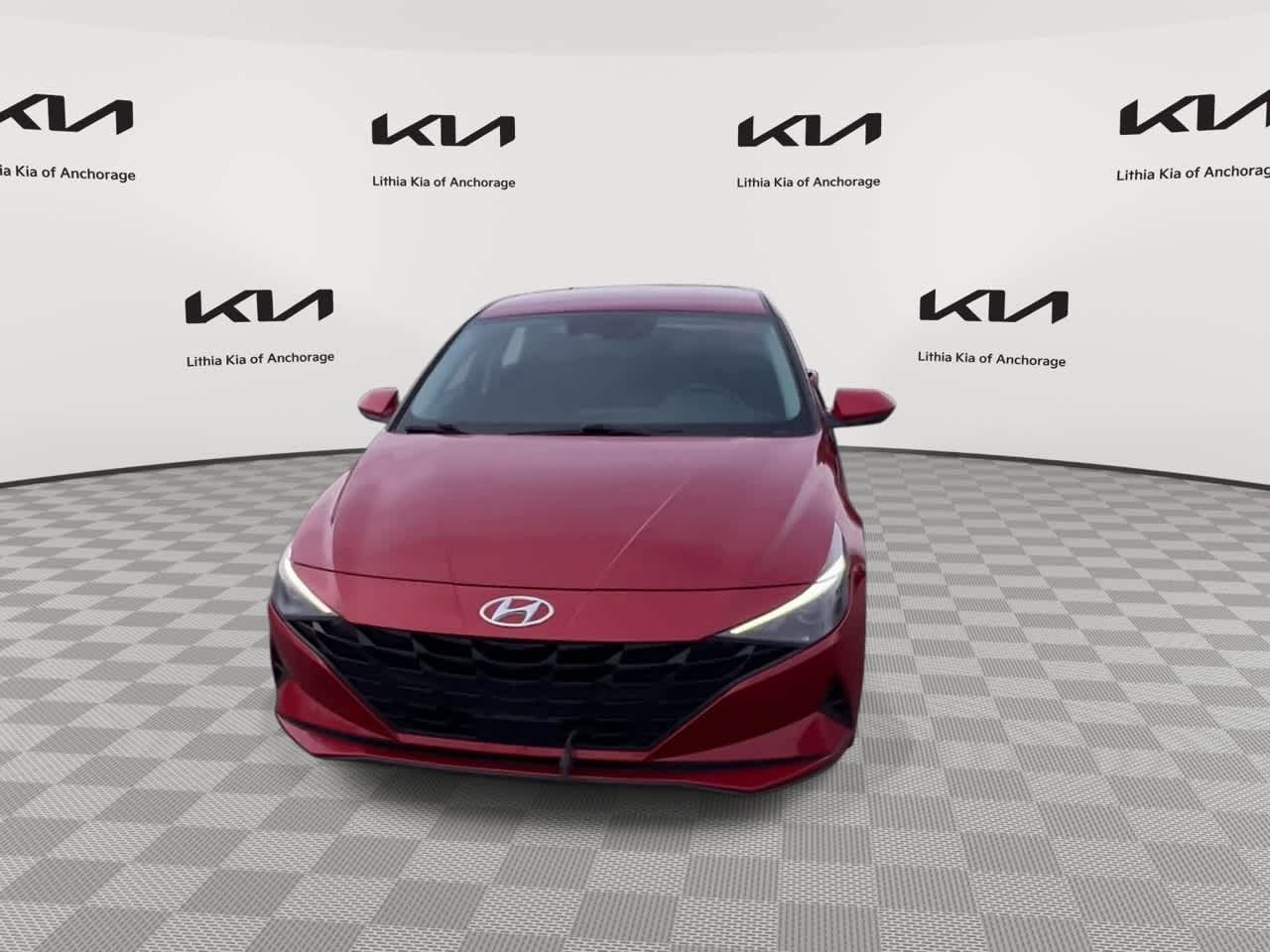 2023 Hyundai Elantra SEL photo 3