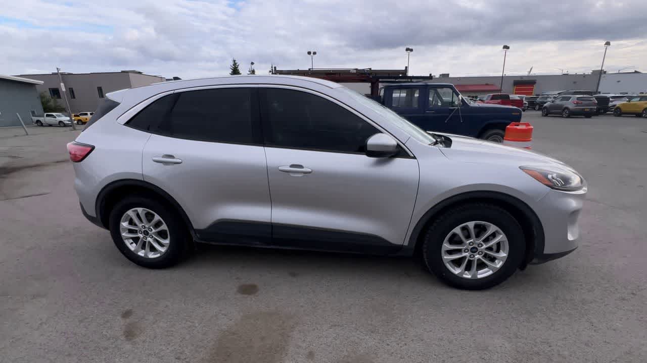 Thumbnail: 2020 Ford Escape - 9