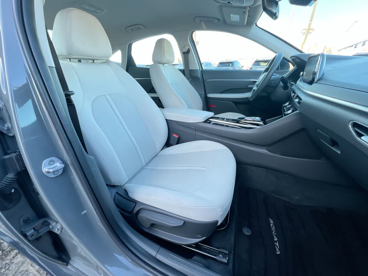 Thumbnail: 2023 Hyundai Sonata - 28