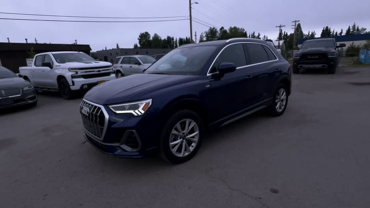 Thumbnail: 2023 Audi Q3 - 4