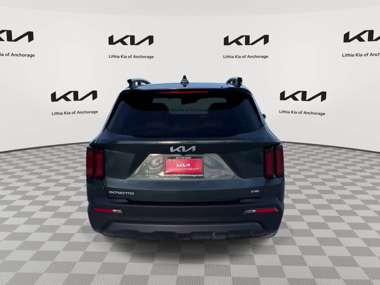 Thumbnail: 2023 Kia Sorento - 7
