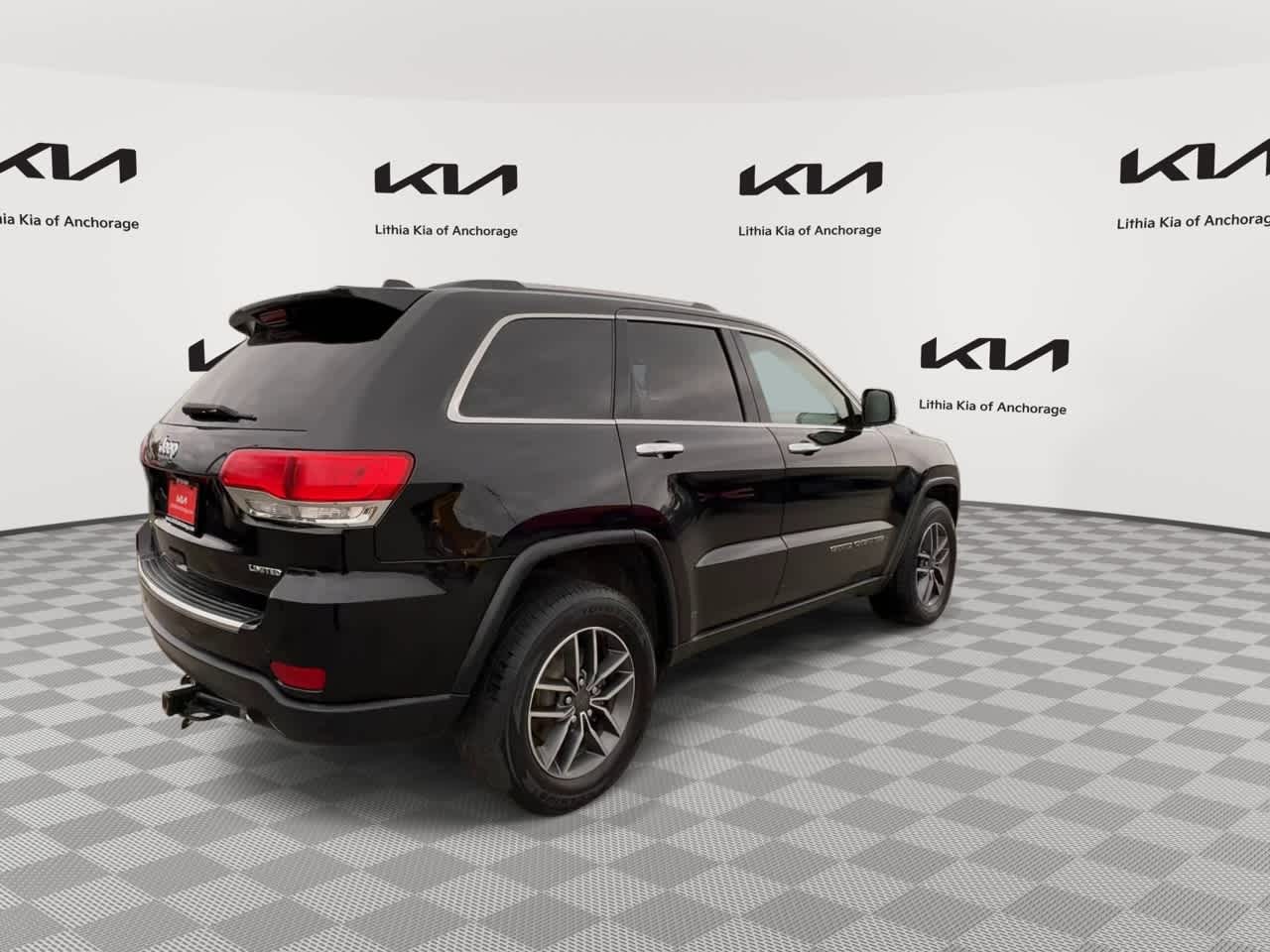 Thumbnail: 2019 Jeep Grand Cherokee - 9