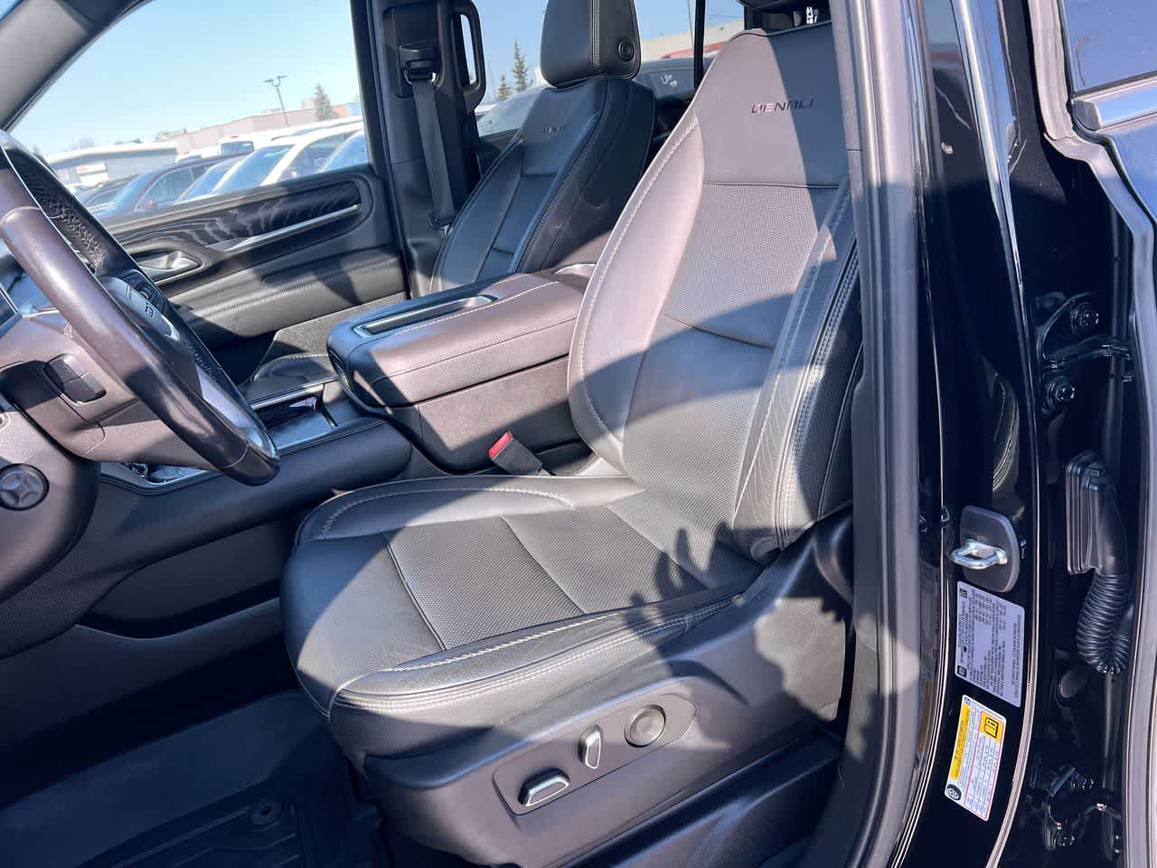 Thumbnail: 2022 GMC Yukon XL - 11