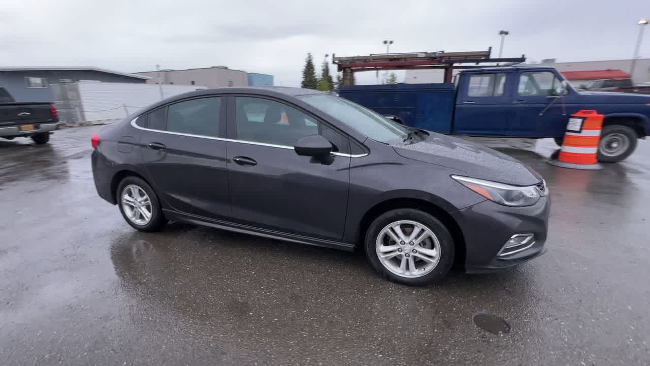 2017 Chevrolet Cruze LT 9