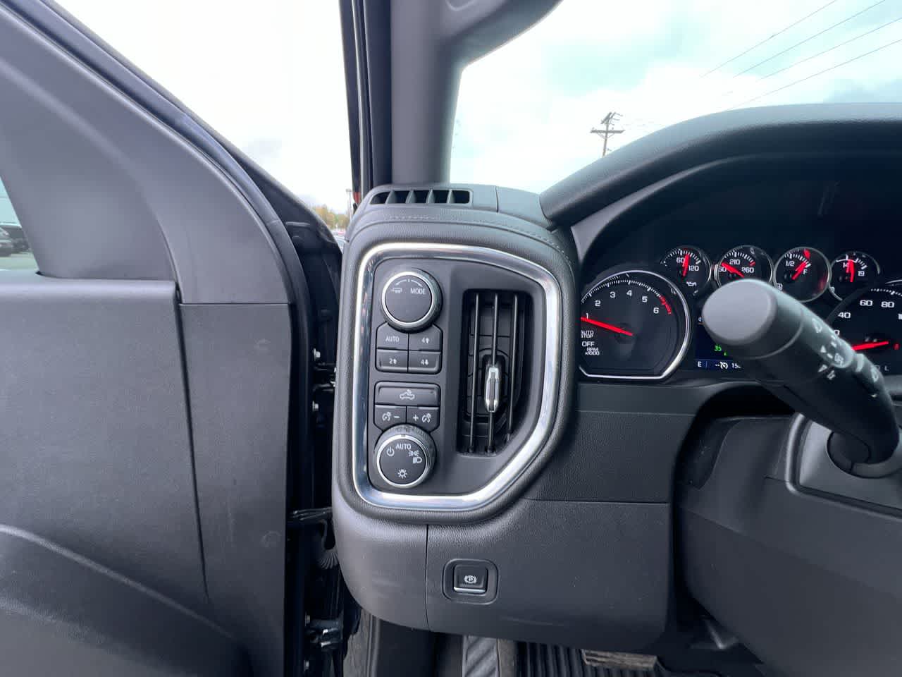 Thumbnail: 2021 Chevrolet Silverado 1500 - 18