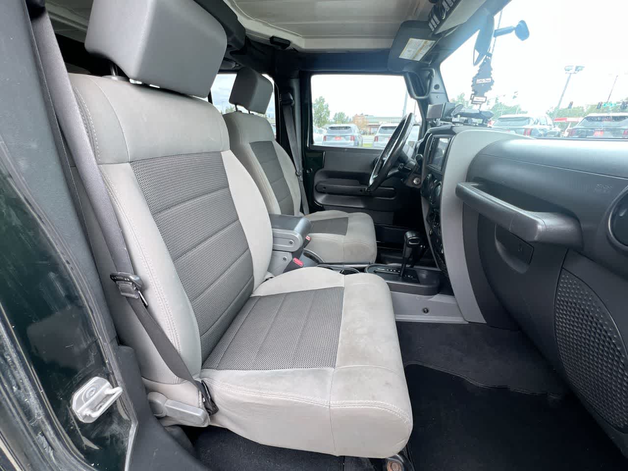 Thumbnail: 2010 Jeep Wrangler - 28