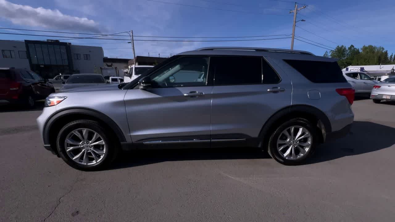 Thumbnail: 2023 Ford Explorer - 5