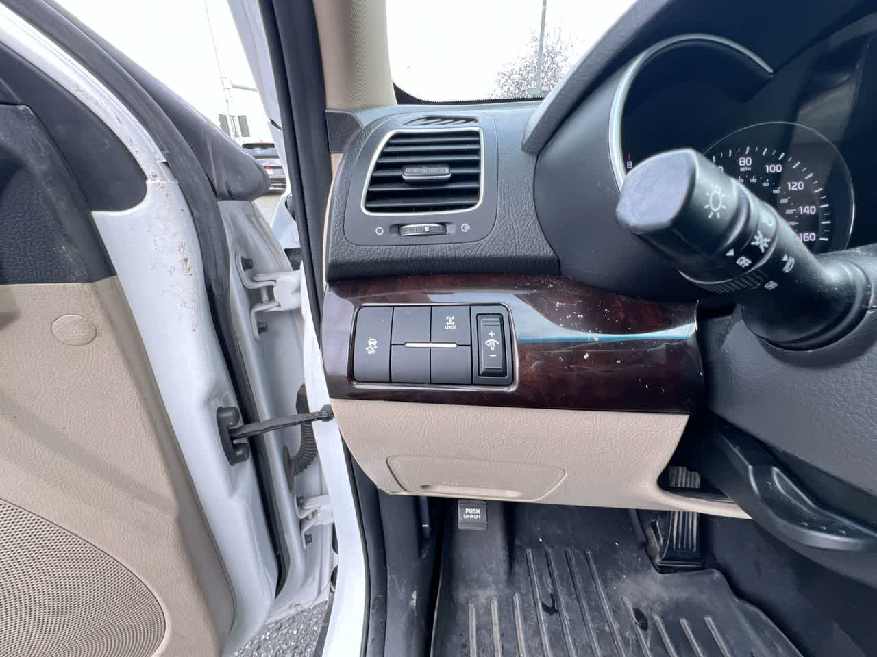 Thumbnail: 2015 Kia Sorento - 18