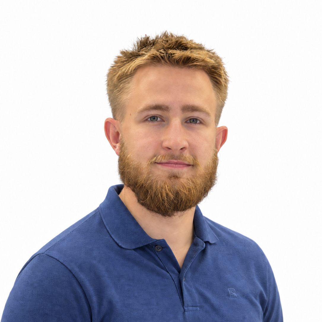Staff member Jayden Connor from ID_e282103600cd