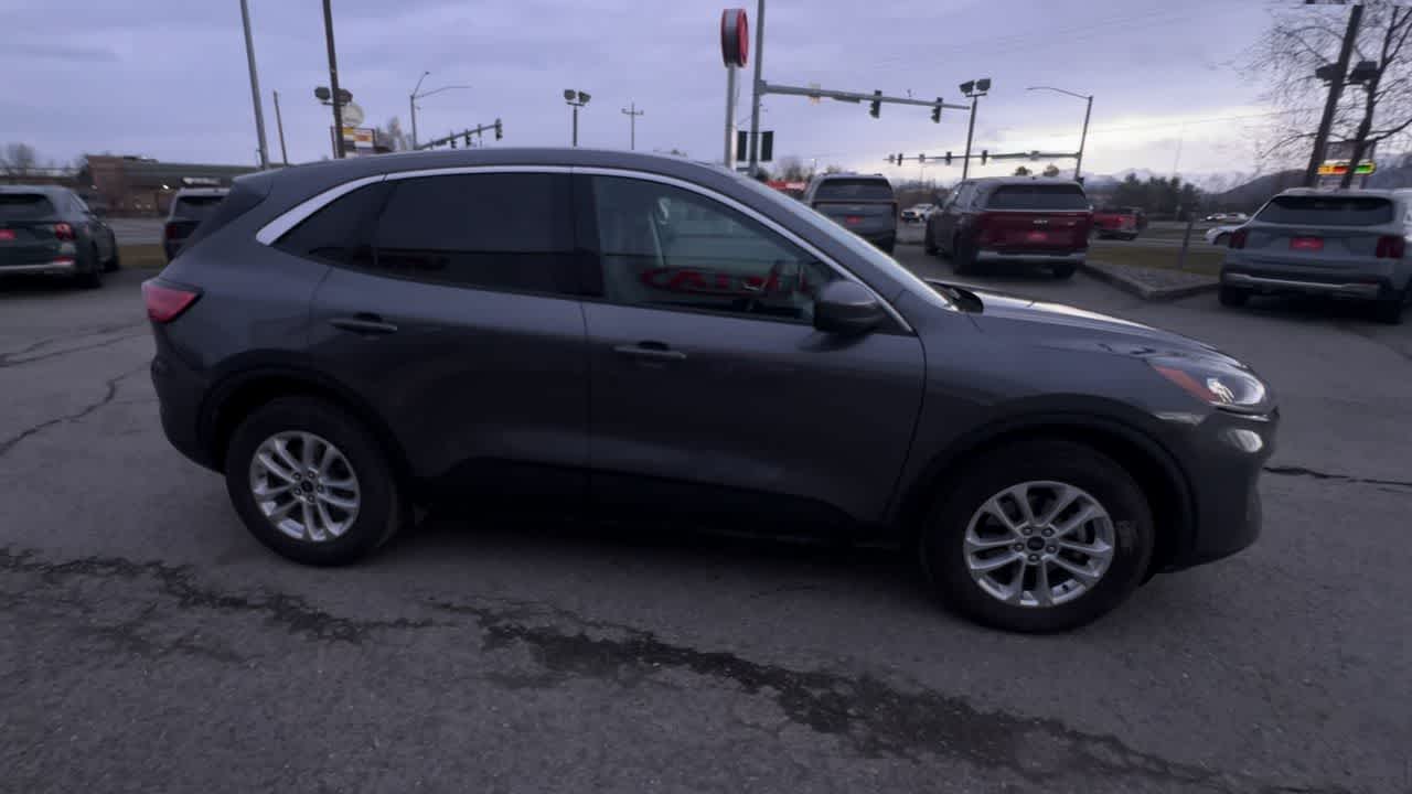 Thumbnail: 2021 Ford Escape - 9