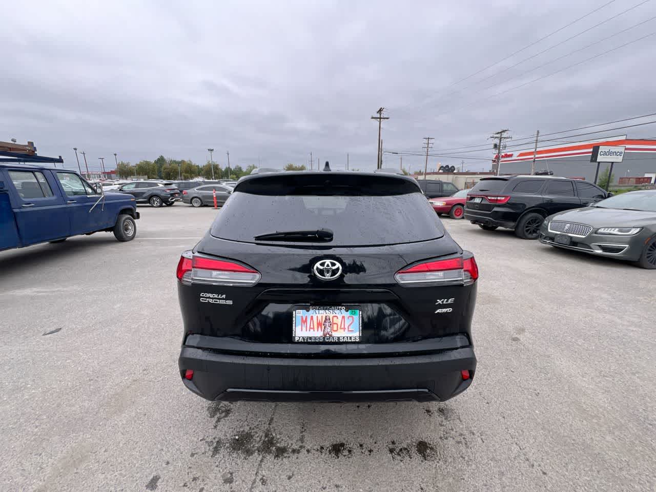 2023 Toyota Corolla Cross XLE 27