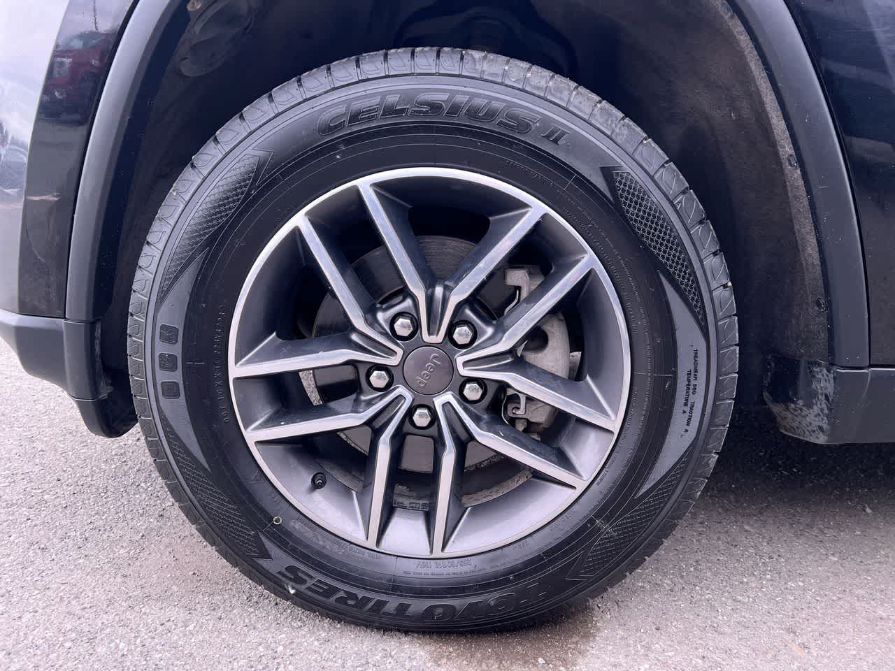Thumbnail: 2019 Jeep Grand Cherokee - 10