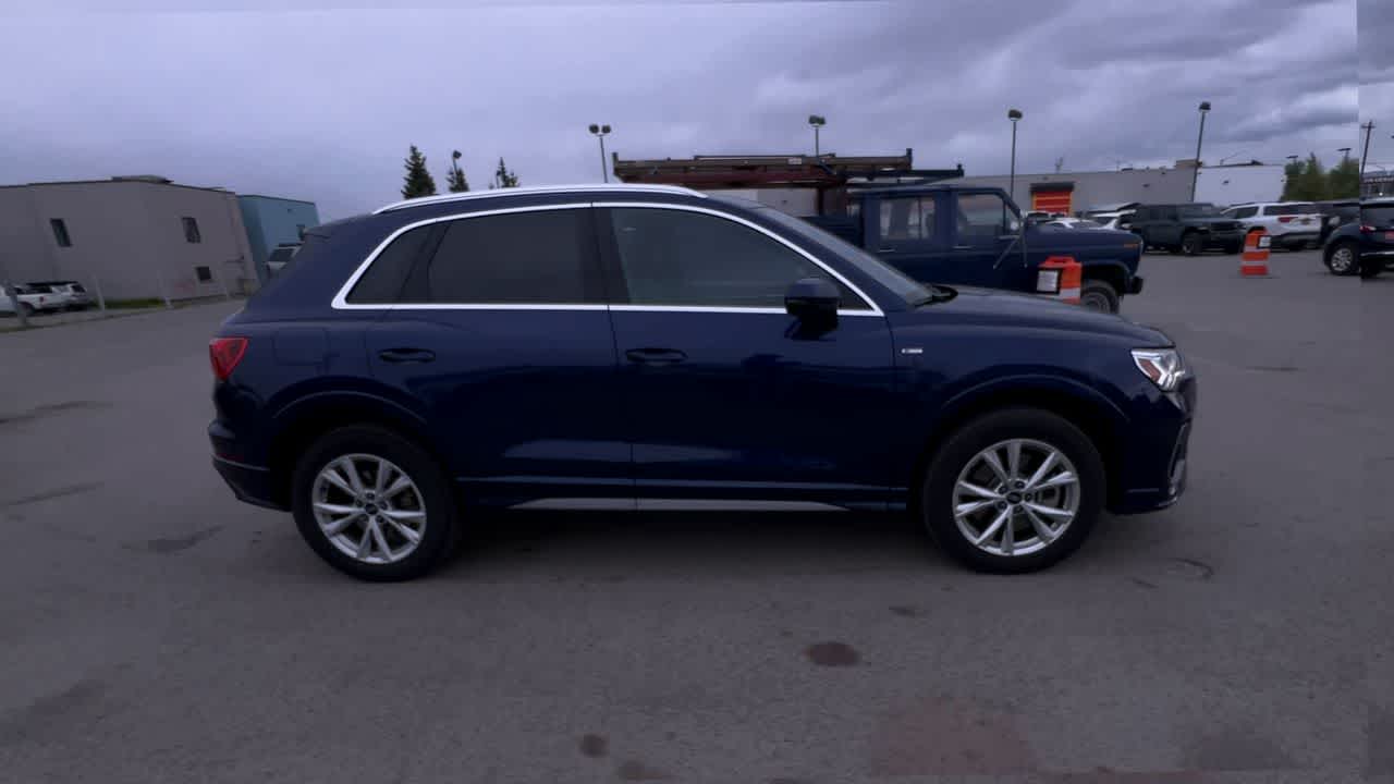 Thumbnail: 2023 Audi Q3 - 9