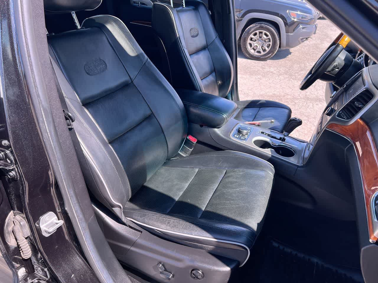 Thumbnail: 2012 Jeep Grand Cherokee - 28