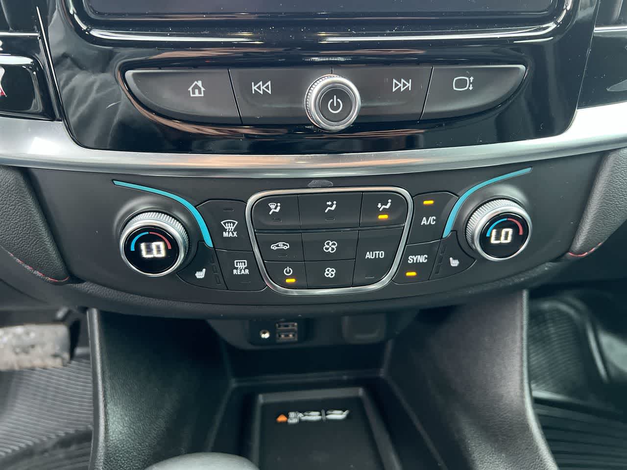 Thumbnail: 2023 Chevrolet Traverse - 19